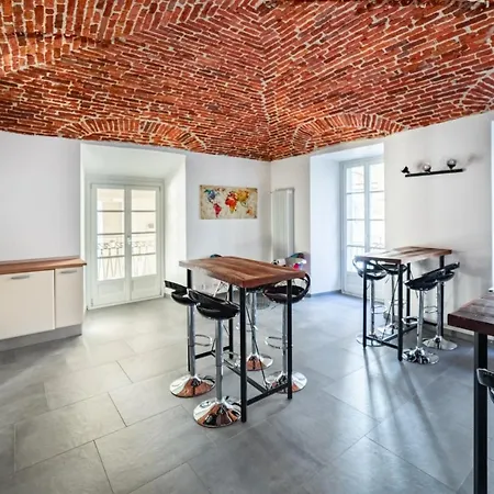 Maison d'hôtes To.sta Bwithoutb Sharing Nel Centro Di