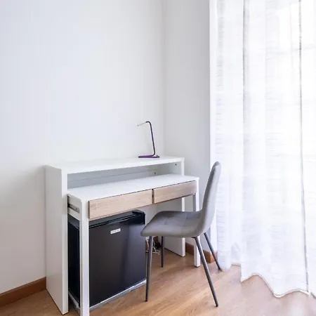 To.sta Bwithoutb Sharing Nel Centro Di Torino