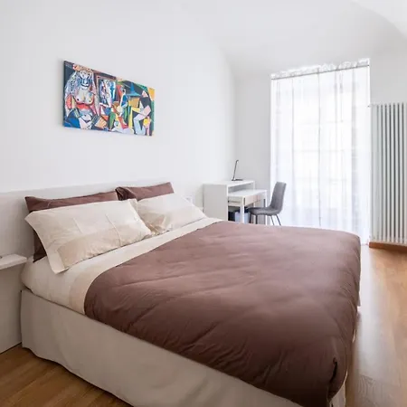 To.sta Bwithoutb Sharing Nel Centro Di Affittacamere Torino