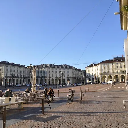 Vendégház To.sta Bwithoutb Sharing Nel Centro Di
