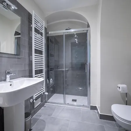 To.sta Bwithoutb Sharing Nel Centro Di Gæstehus Torino