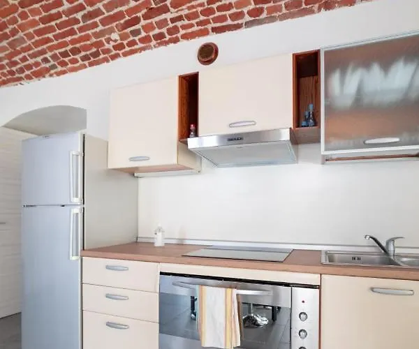 Gasthof To.sta Bwithoutb Sharing Nel Centro Di Turin