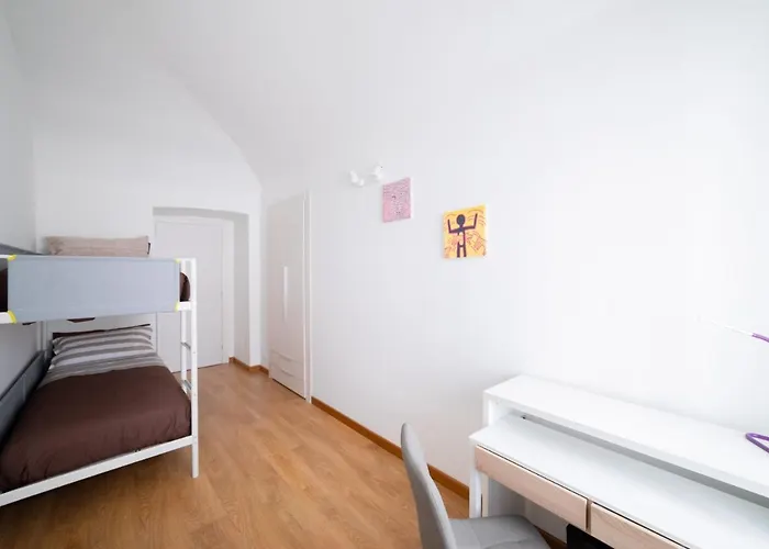 To.sta Bwithoutb Sharing Nel Centro Di Gasthof Turin